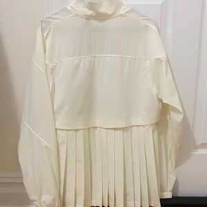Wilson Cream Pleated Back Tennis Jacket